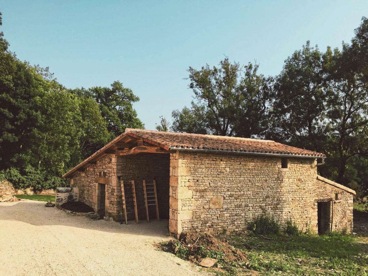 Gites Les Demeures De Valette Azay-le-Brule Luaran gambar
