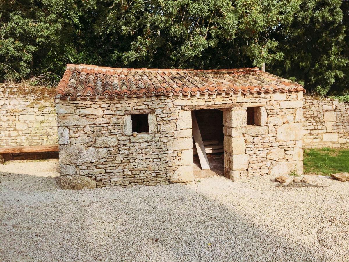 Gites Les Demeures De Valette Azay-le-Brule Luaran gambar