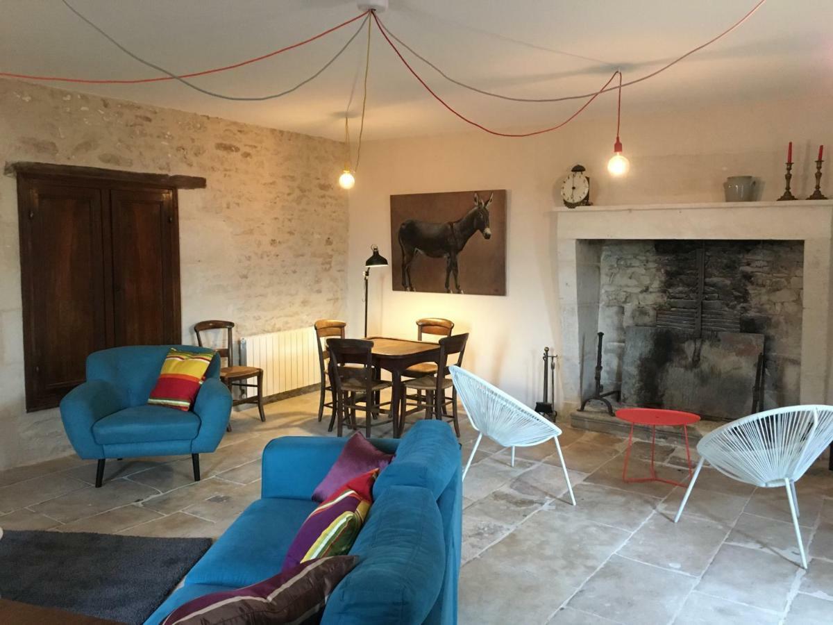 Gites Les Demeures De Valette Azay-le-Brule Luaran gambar