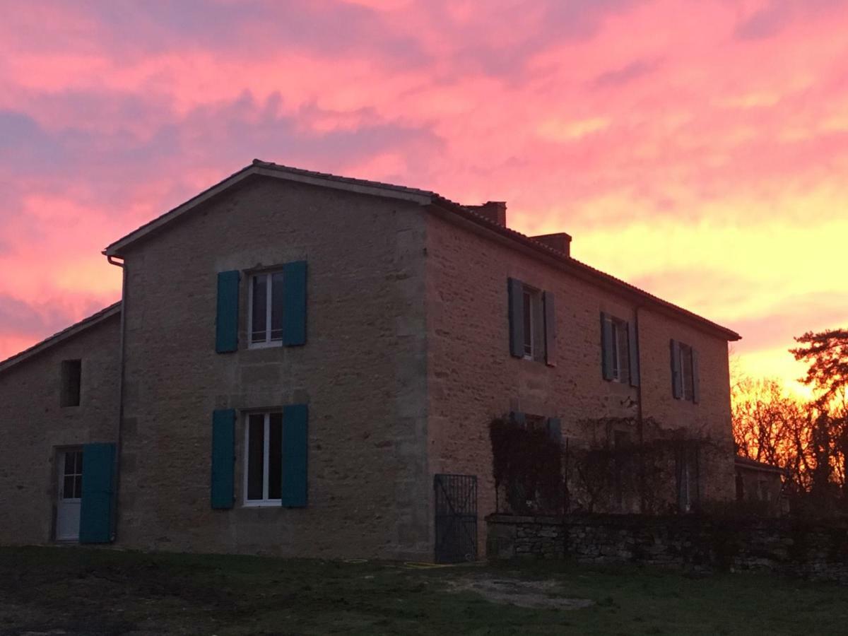 Gites Les Demeures De Valette Azay-le-Brule Luaran gambar